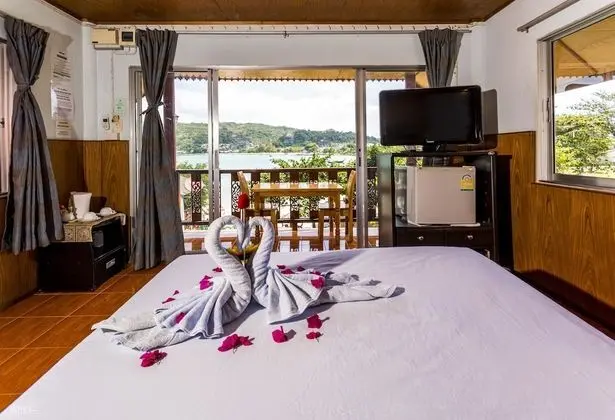 Deluxe Bungalov, Koy Manzaralı