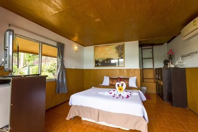 Deluxe Bungalov, Koy Manzaralı