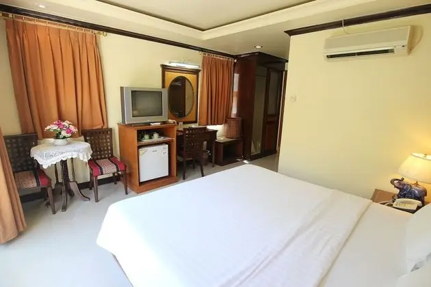 West Wing Double Room
