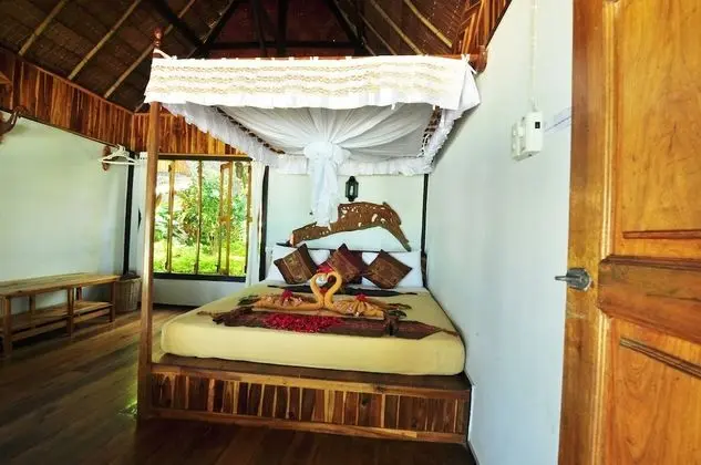 Bungalow with Balcony