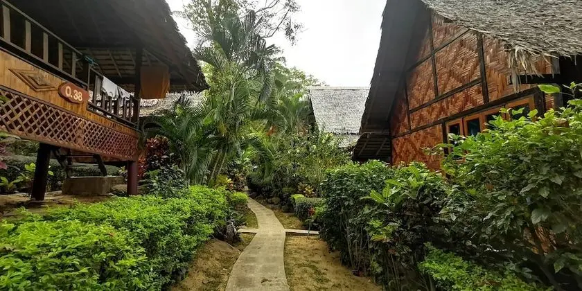 Bungalow with Balcony