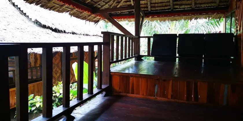 Bungalow Garden View