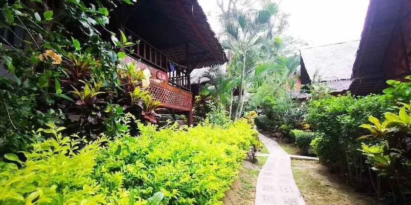 Bungalow Garden View