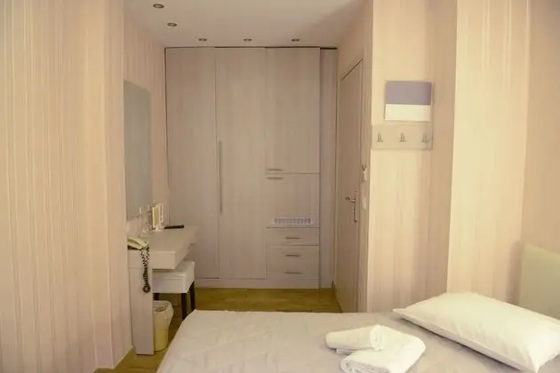 Economy Tek Büyük veya İki Ayrı Yataklı Oda, Penceresiz