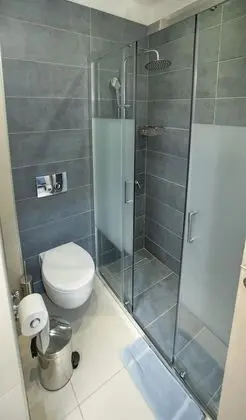 Üç Kişilik Oda