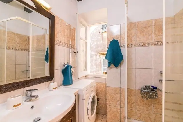 Apart Daire, 1 Çift Kişilik Yatak
