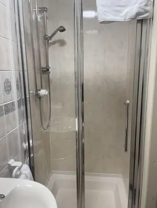 Standard Üç Kişilik Oda, Özel Banyo