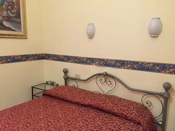 Standard Büyük Yataklı Tek Kişilik Oda