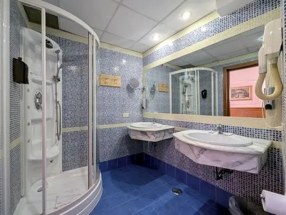 Standard Büyük Yataklı Tek Kişilik Oda