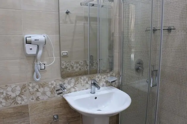 Tek Büyük Yataklı Oda (2)