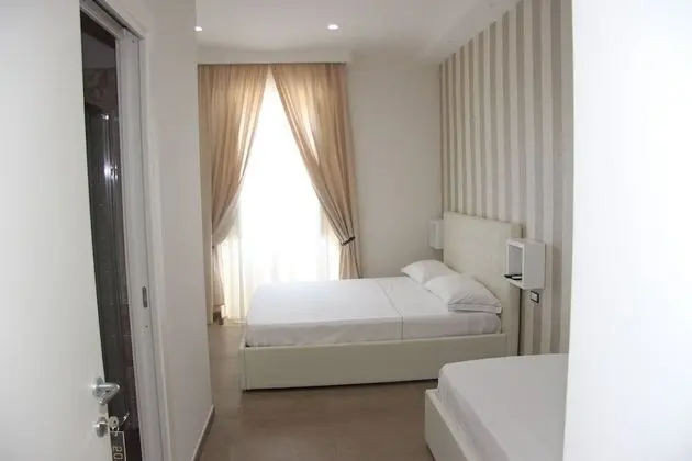 Üç Kişilik Oda (1)