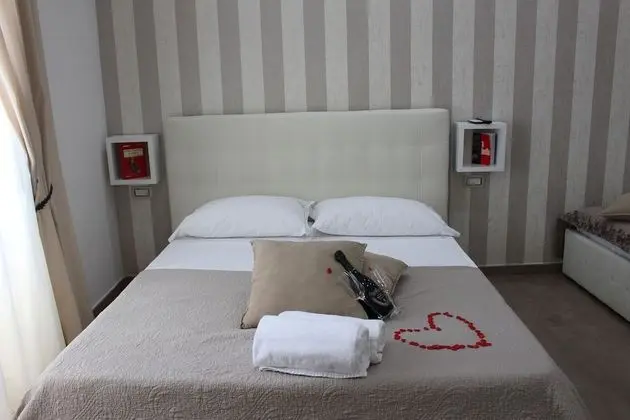 Üç Kişilik Oda (1)