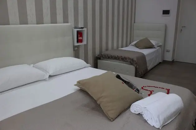 Üç Kişilik Oda (1)