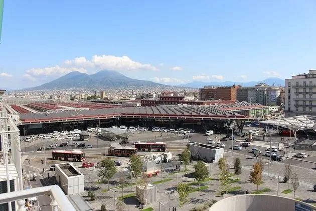 Üç Kişilik Oda (1)