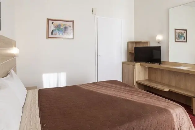 Tek Büyük Yataklı Oda