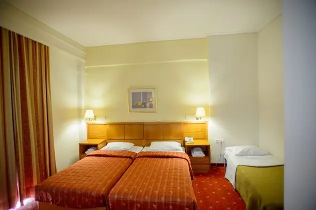 1 Çift Kişilik Veya 2 Tek Kişilik Yatak Capacity 3