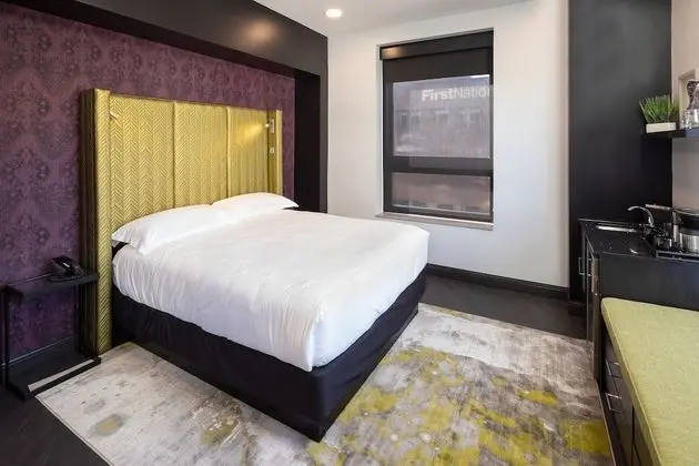 Deluxe Oda, 1 En Büyük (King) Boy Yatak, Şehir Manzaralı (Purple Reign King Phillips Avenue Vie)