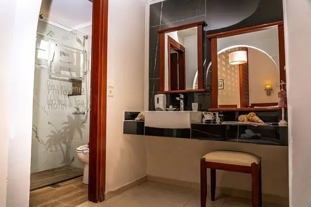 Superior Tek Büyük Yataklı Oda, Havuz Manzaralı