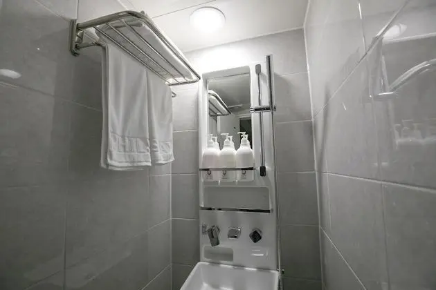 Family Tek Büyük Yataklı Oda