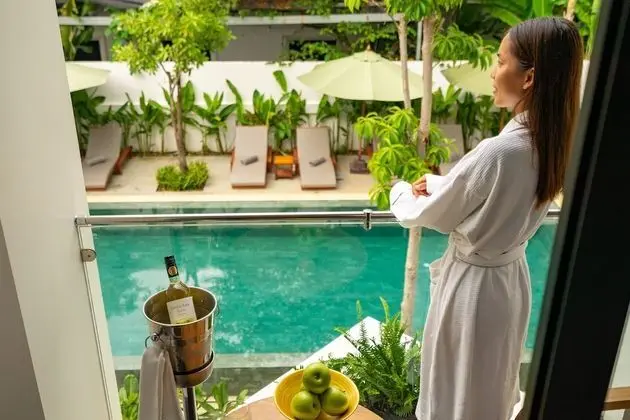 Luxury Oda, Havuz Manzaralı