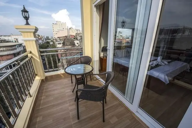 Deluxe Tek Büyük Yataklı Oda, Balkon