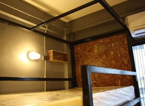 Mixed Dormitory with Shared Bathroom