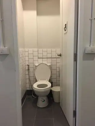 Mixed Dormitory with Shared Bathroom