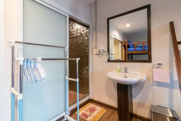 Family Room, 6-Bed