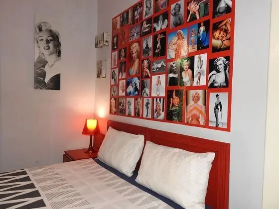 Basic Tek Büyük Yataklı Oda, 1 Büyük (Queen) Boy Yatak