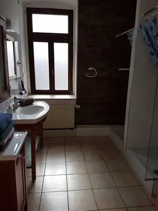 Basic Apart Daire, 2 Yatak Odası, Avlu