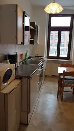 Basic Tek Kişilik Oda, Ortak Banyo, Avlu Manzaralı