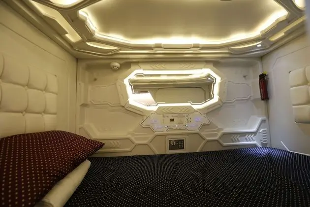 Ortak Ranzalı Oda, Sadece kadınlar için
