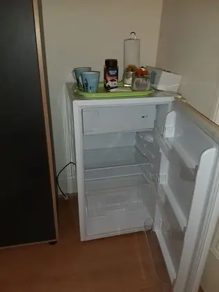 Standard Tek Büyük Yataklı Oda (Shared Bathroom)