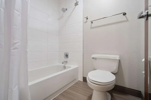 Standard Oda, 2 Büyük (Queen) Boy Yatak, Sigara İçilmez, Buzdolabı ve Mikrodalga