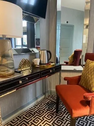 Deluxe Tek Büyük Yataklı Oda