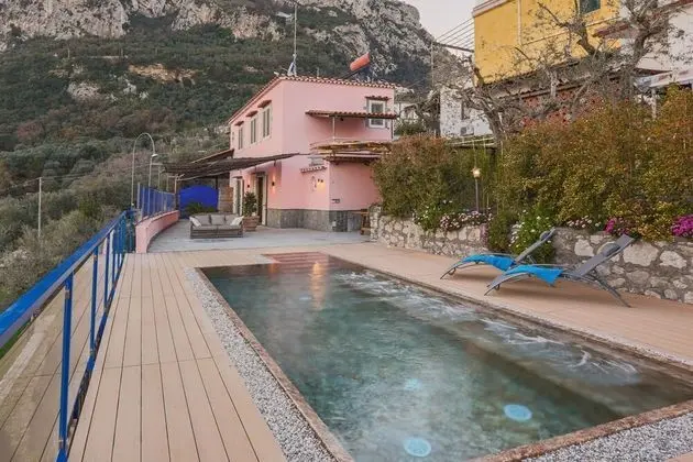 Villa, Sigara İçilebilir