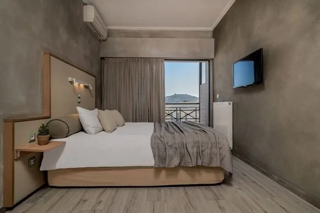 Tek Büyük veya İki Ayrı Yataklı Oda, Deniz Manzaralı