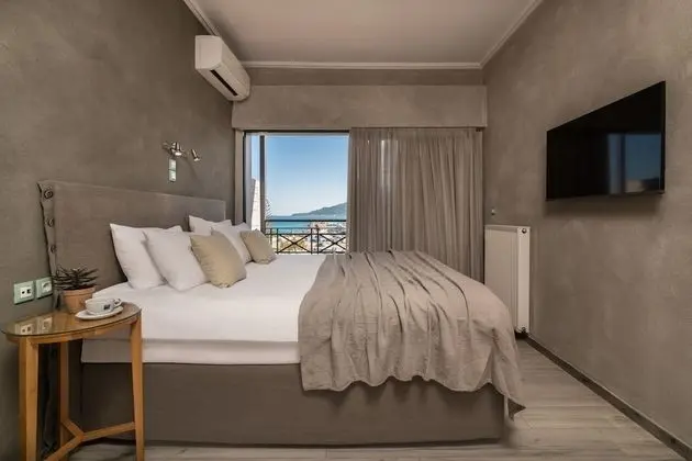 Tek Büyük veya İki Ayrı Yataklı Oda, Deniz Manzaralı