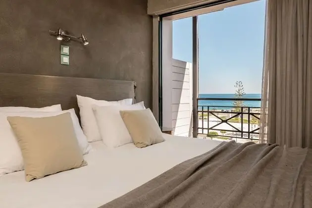 Tek Büyük veya İki Ayrı Yataklı Oda, Deniz Manzaralı