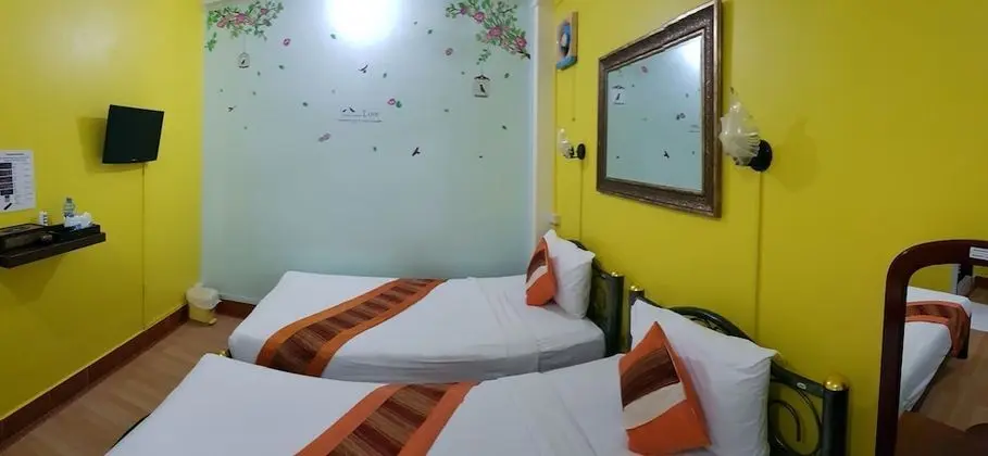 Standard Twin Room