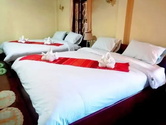Family room with 2-way transfers, Airport, Train station or Ferry Terminal
