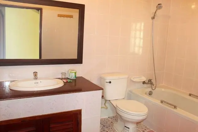 Family room with 2-way transfers, Airport, Train station or Ferry Terminal