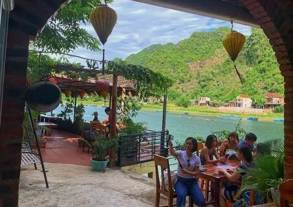 Cozy Deluxe, Balcony, River & Mountain View