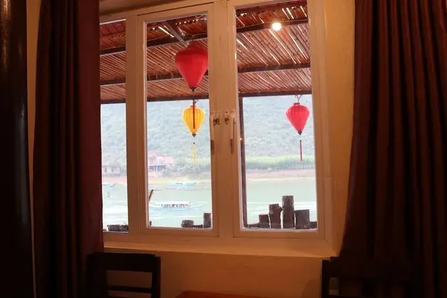 Cozy Deluxe, Balcony, River & Mountain View