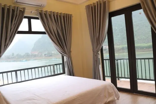 Panoramic Tek Büyük Yataklı Oda, Balkon, Nehir Manzaralı