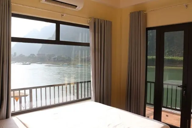 Panoramic Tek Büyük Yataklı Oda, Balkon, Nehir Manzaralı