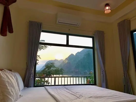 Panoramic Tek Büyük Yataklı Oda, Balkon, Nehir Manzaralı