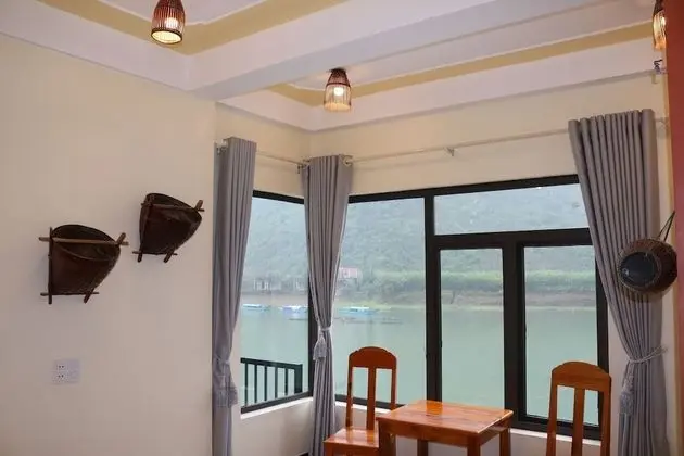 Panoramic Tek Büyük Yataklı Oda, Balkon, Nehir Manzaralı
