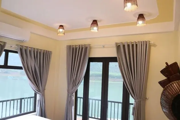 Panoramic Tek Büyük Yataklı Oda, Balkon, Nehir Manzaralı