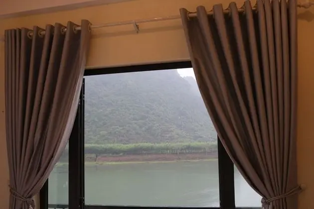 Panoramic Tek Büyük Yataklı Oda, Balkon, Nehir Manzaralı
